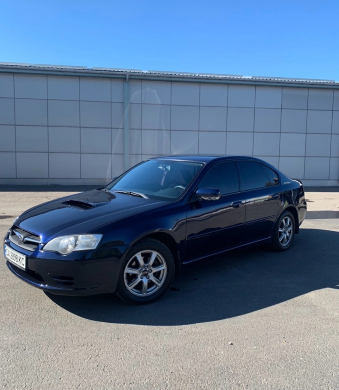 Subaru Legacy - фото 1