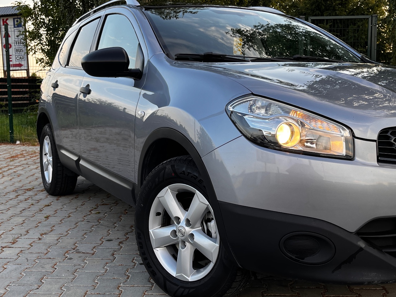 Nissan Qashqai+2 - фото 2