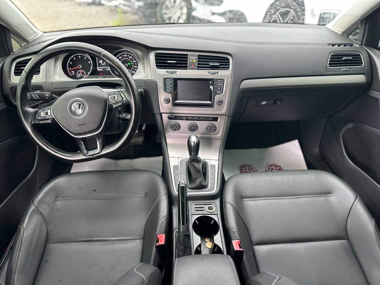 Volkswagen Golf - фото 23