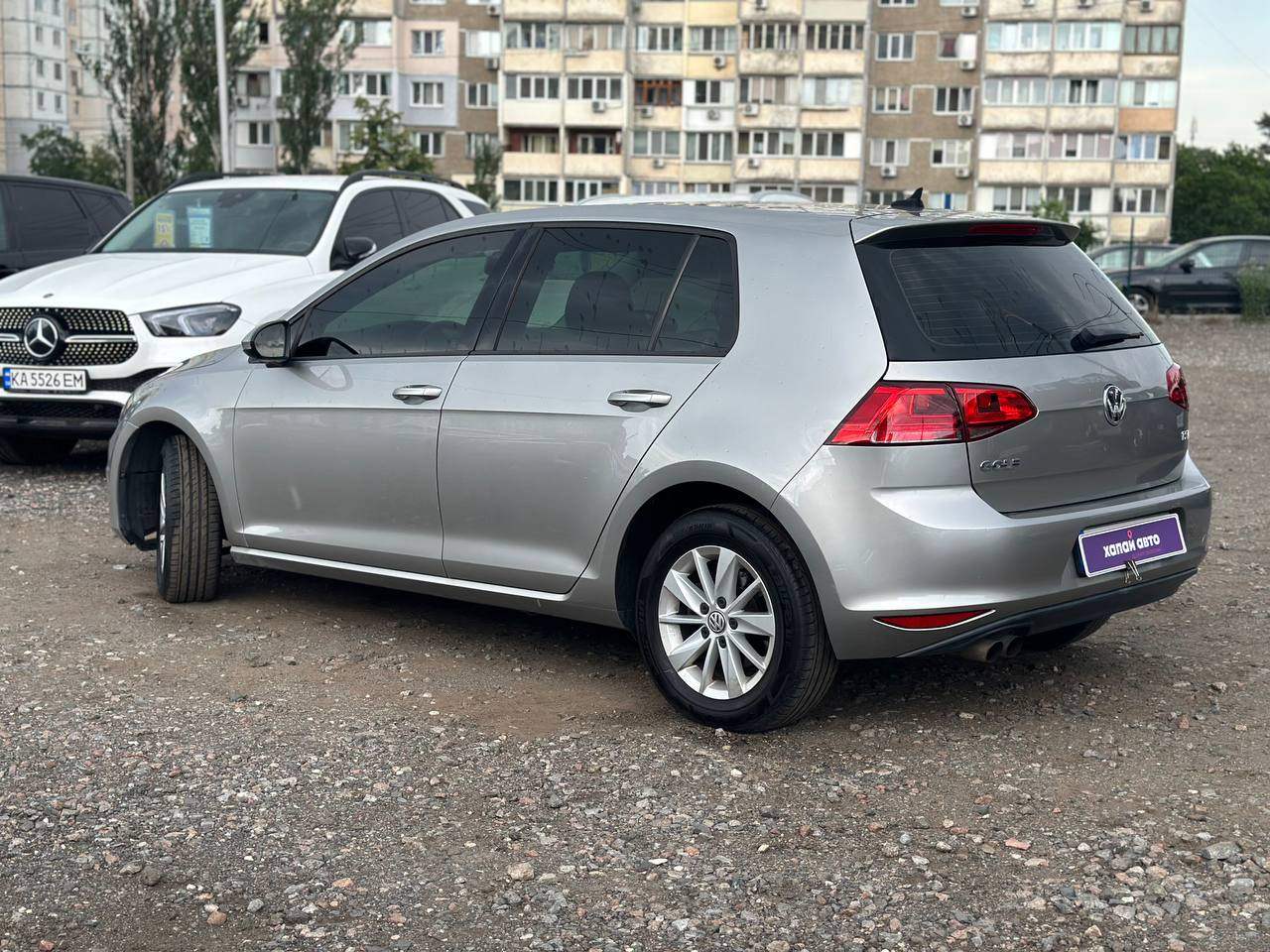 Volkswagen Golf - фото 8