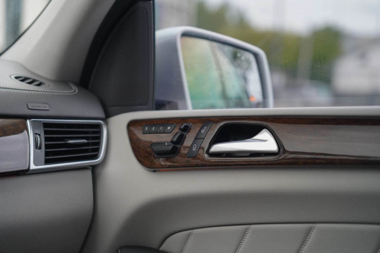 Mercedes-Benz GL-Класс - фото 32