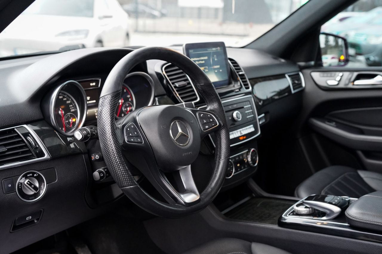 Mercedes-Benz GLE - фото 22