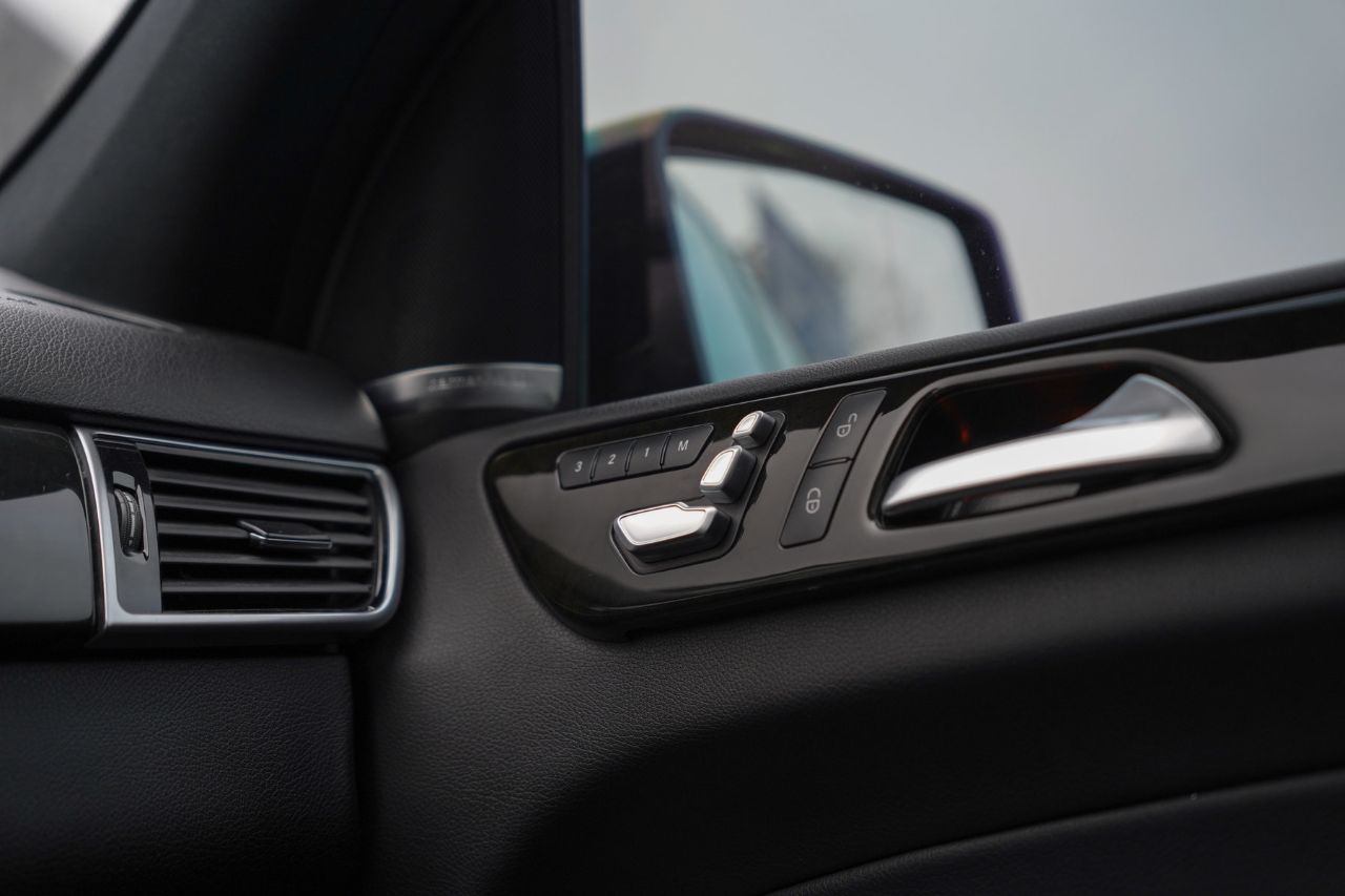 Mercedes-Benz GLE - фото 31