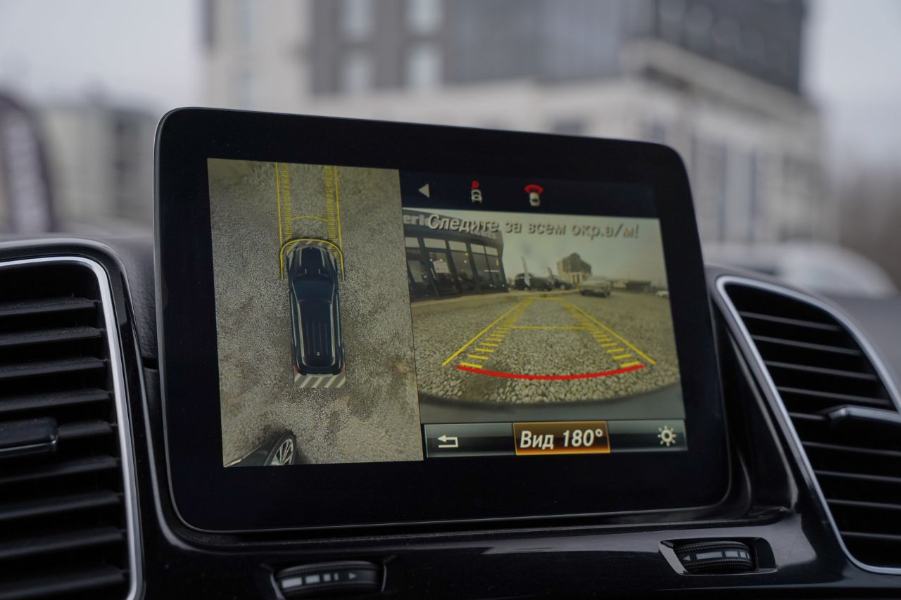 Mercedes-Benz GLE - фото 28