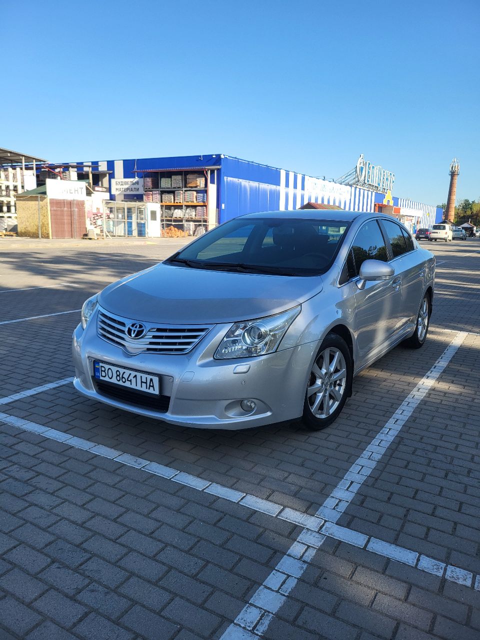 Toyota Avensis - фото 2