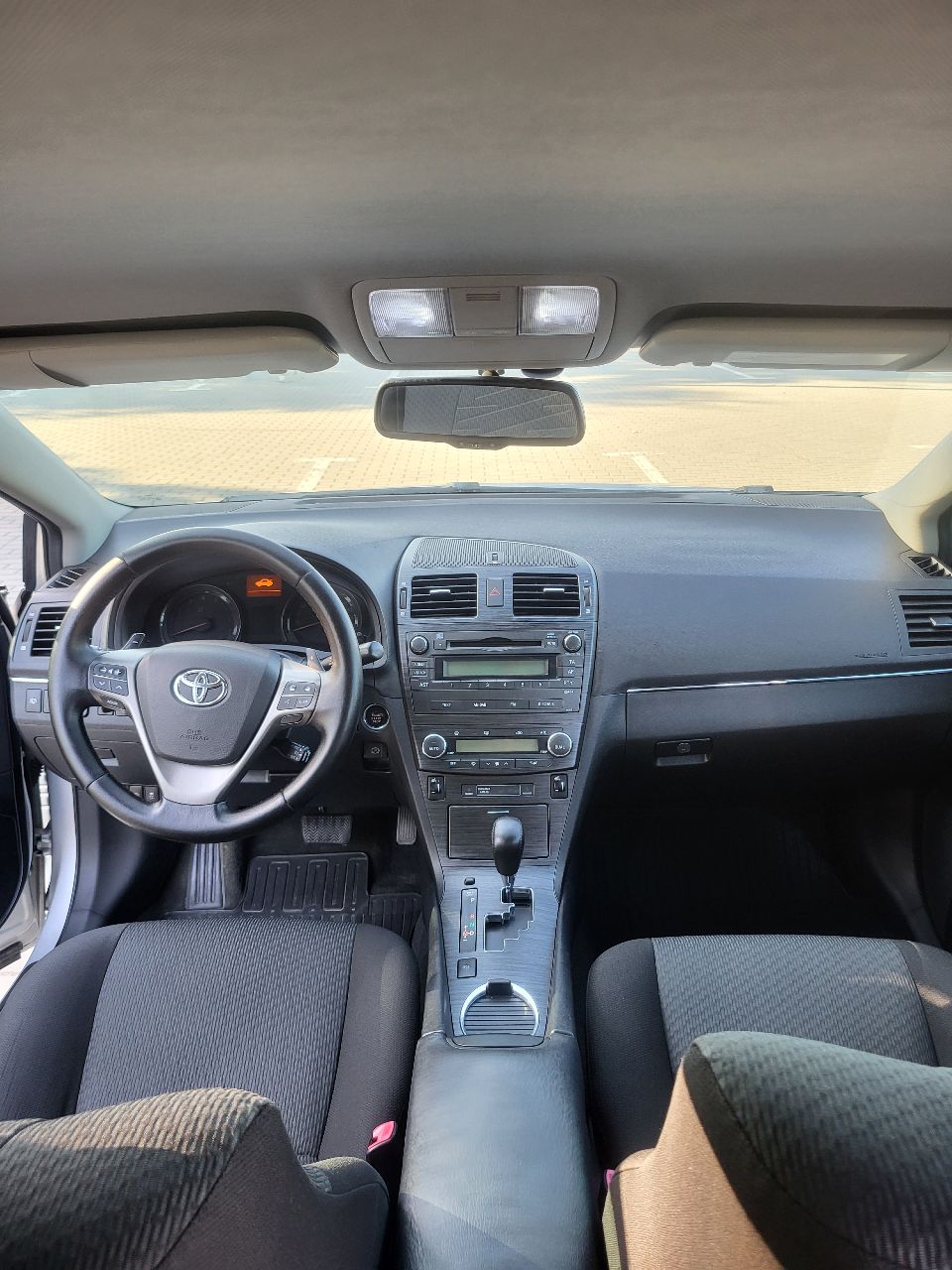 Toyota Avensis - фото 5