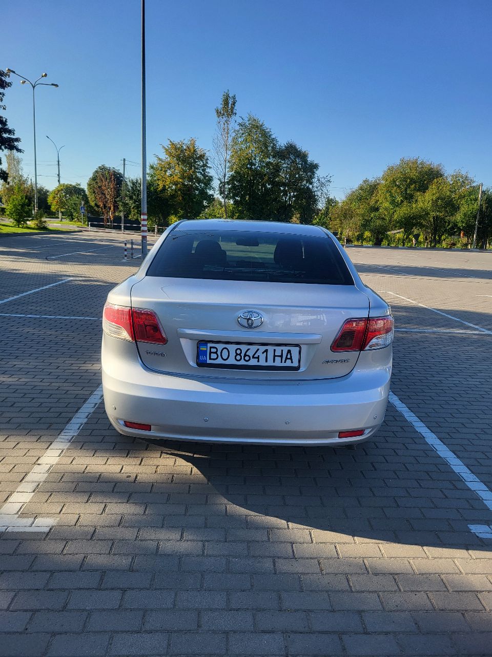 Toyota Avensis - фото 8