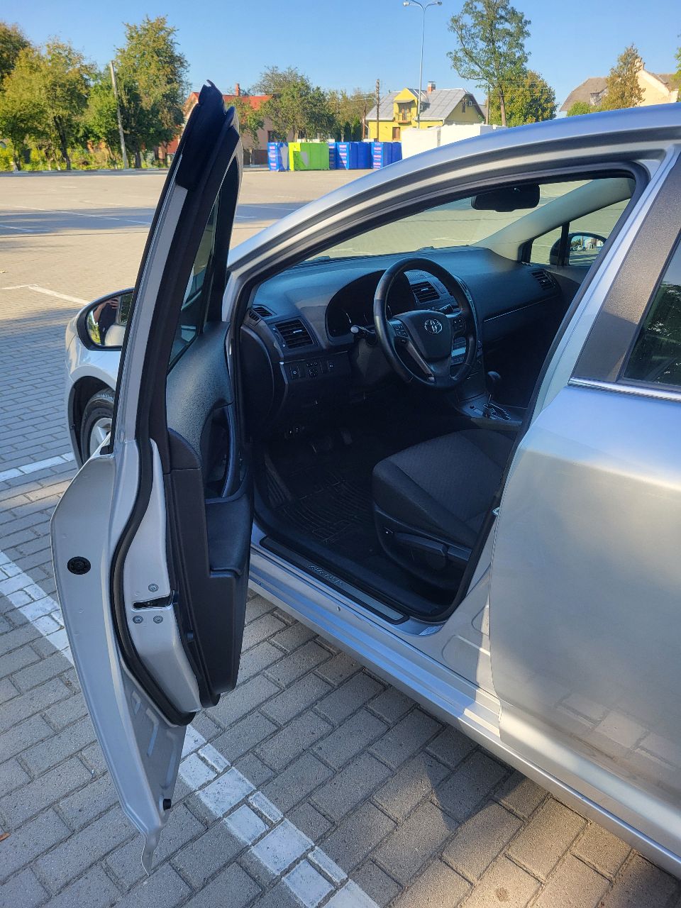 Toyota Avensis - фото 13