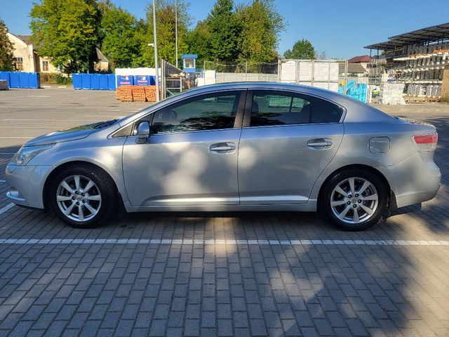 Toyota Avensis - зображення 3