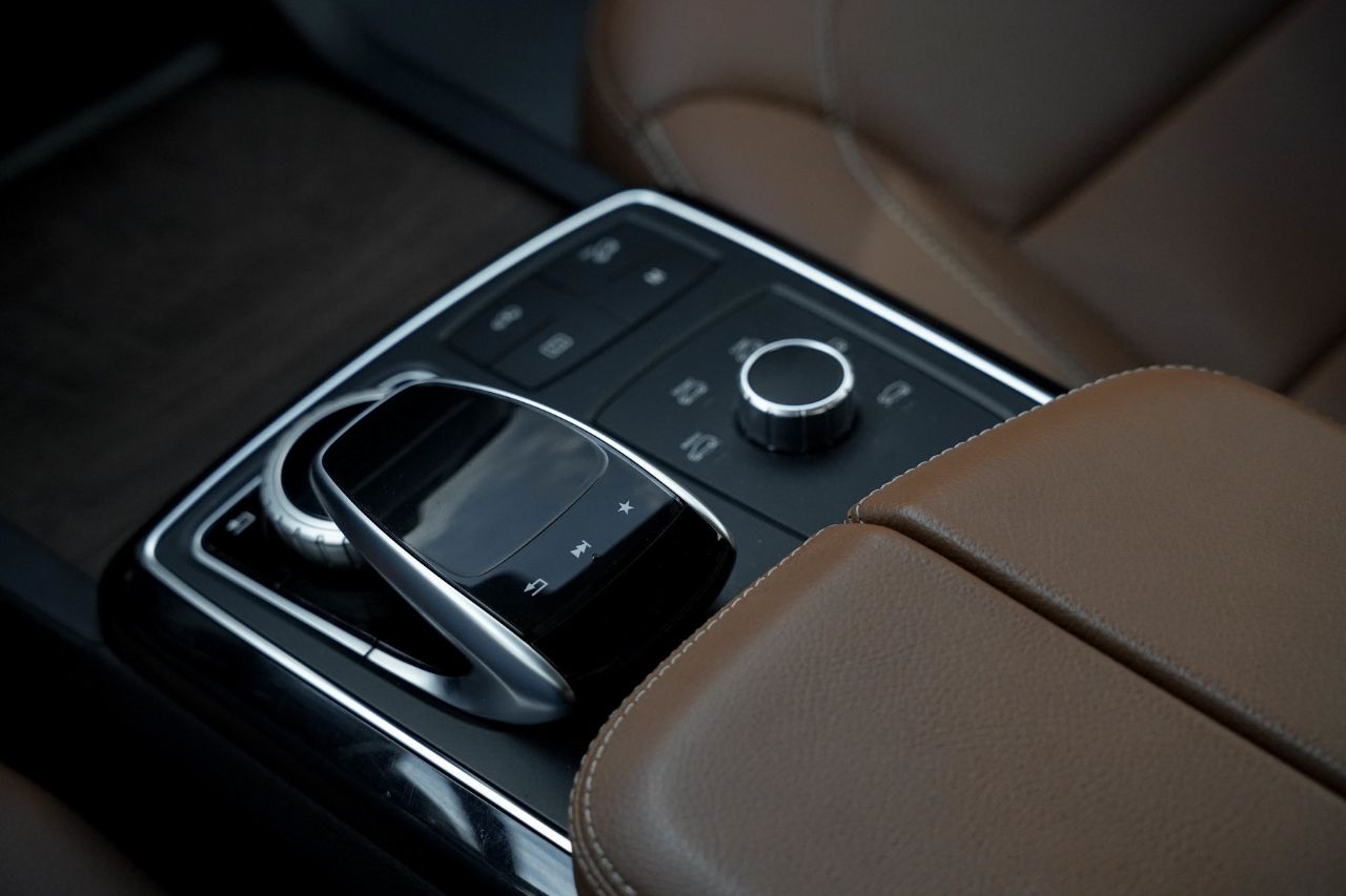 Mercedes-Benz GLE - фото 33