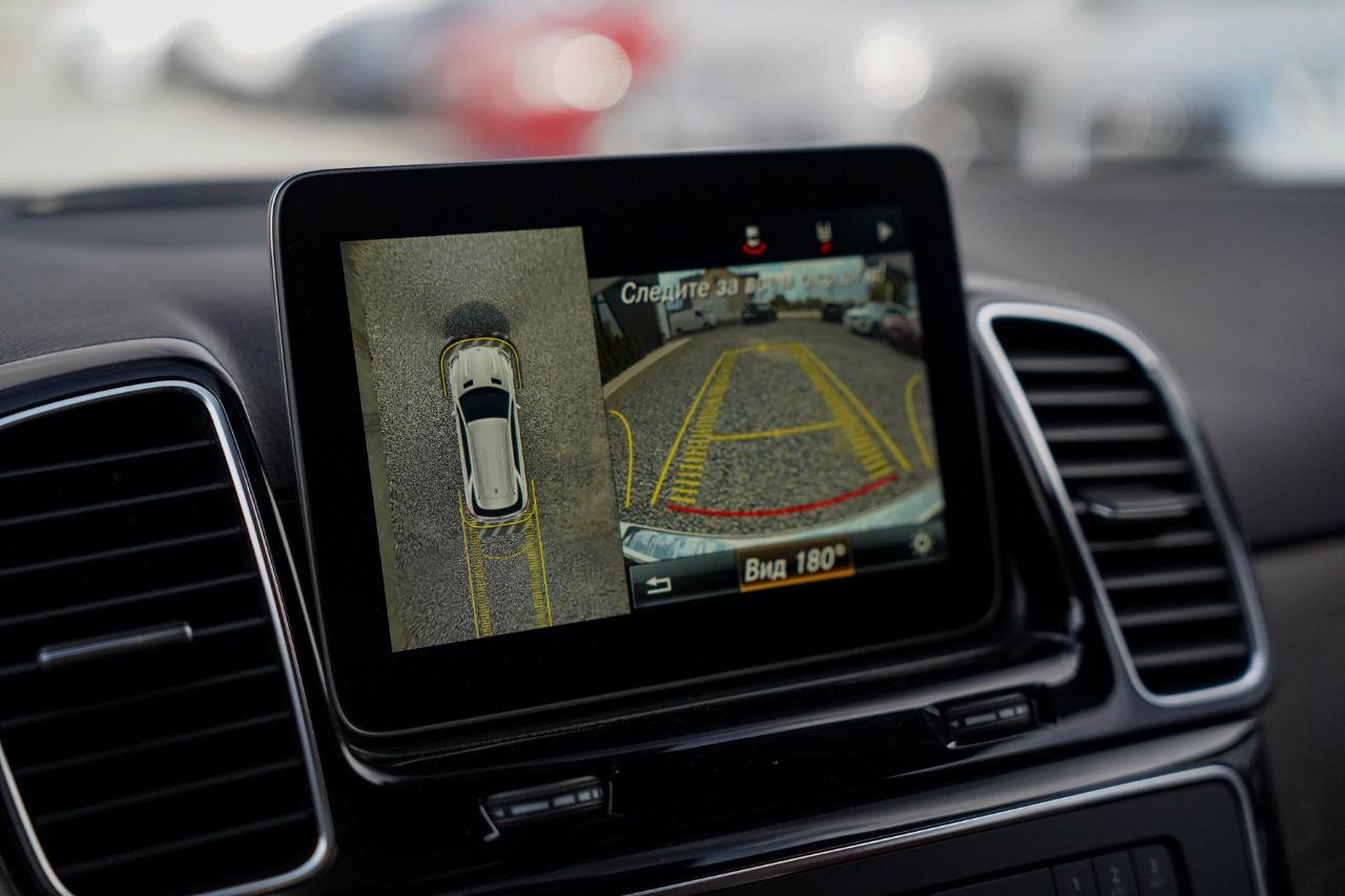 Mercedes-Benz GLE - фото 30