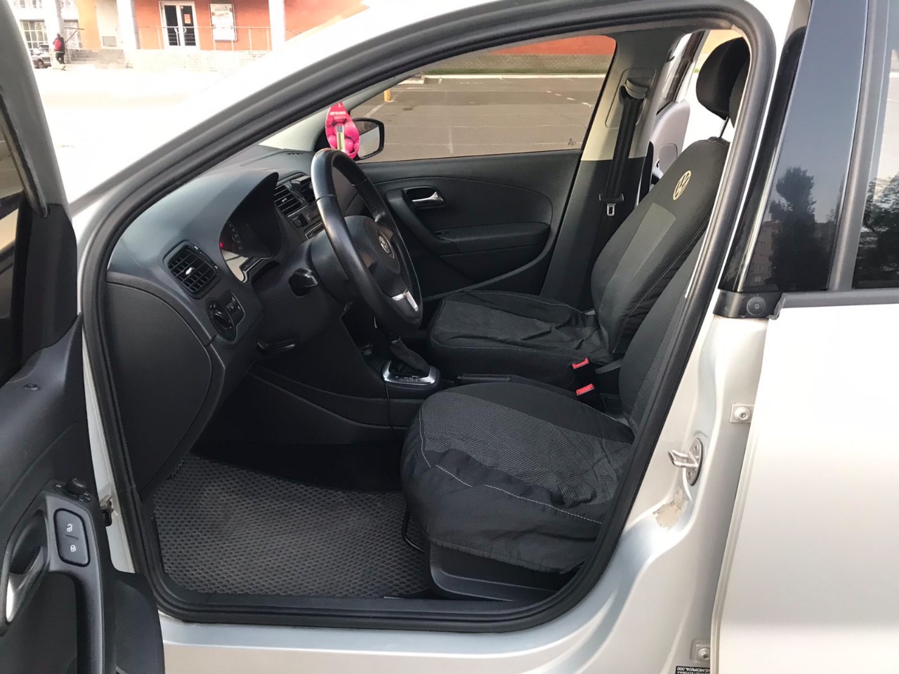 Volkswagen Polo - фото 11