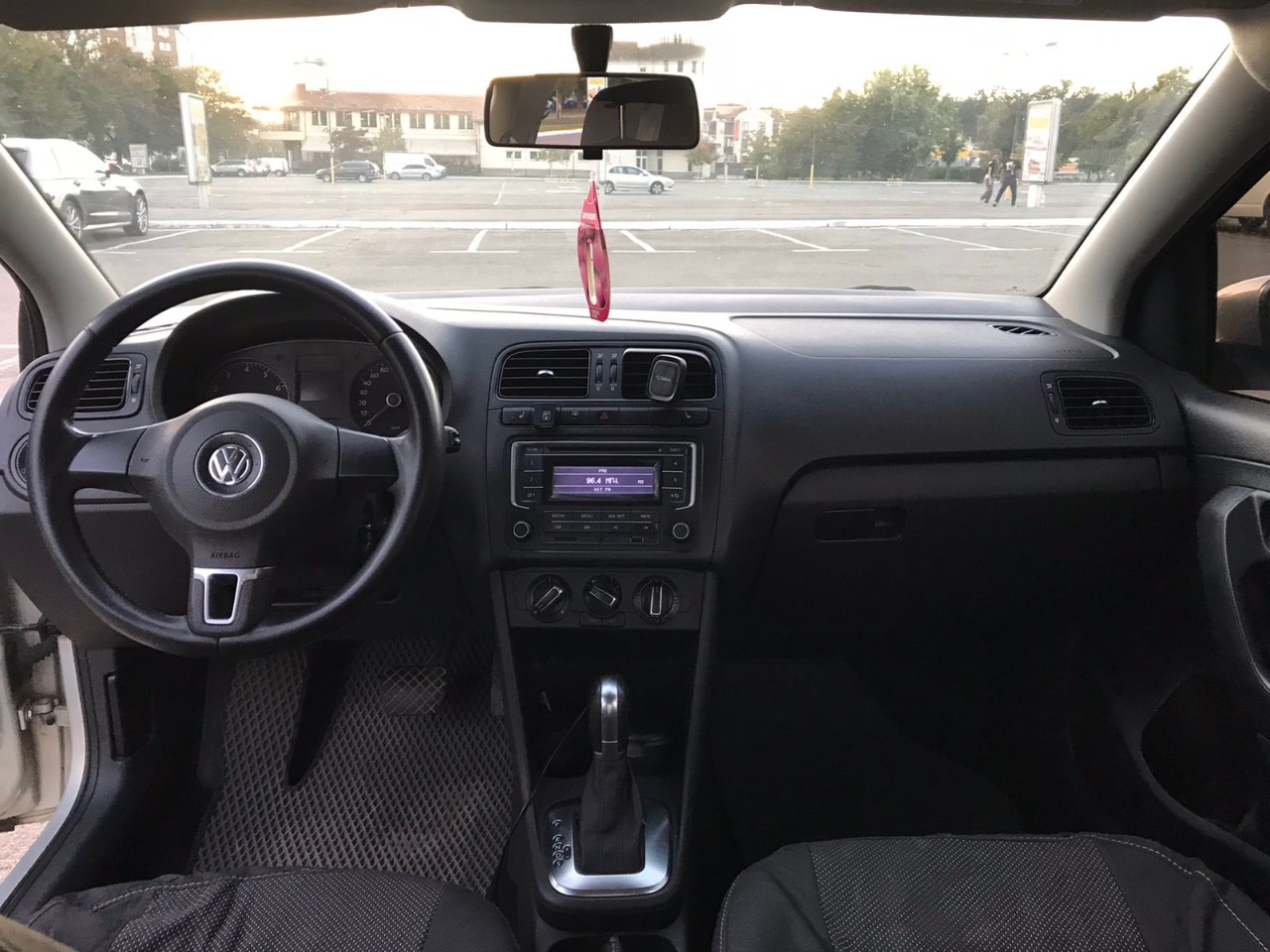 Volkswagen Polo - фото 10