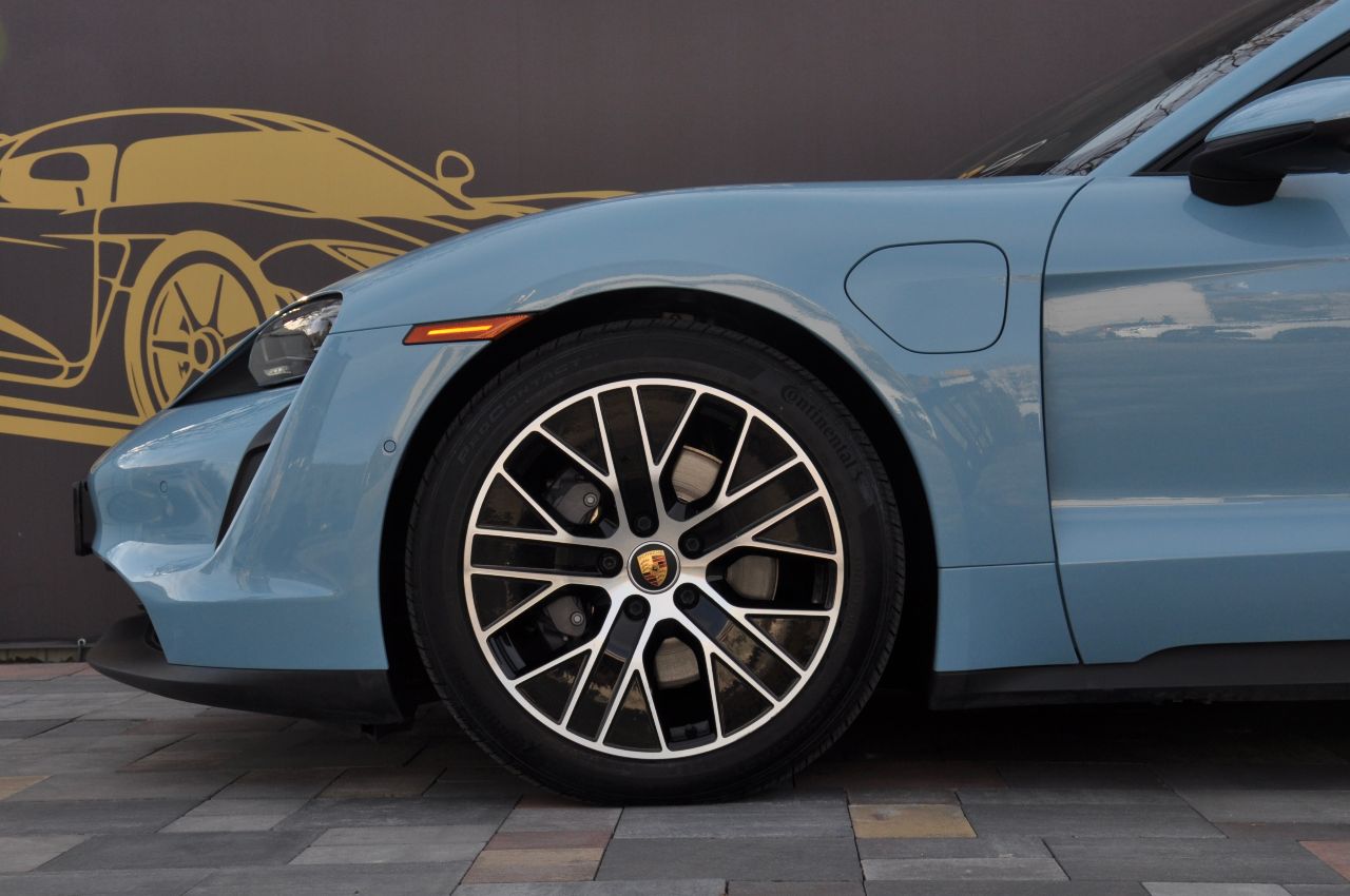 Porsche Taycan - фото 8