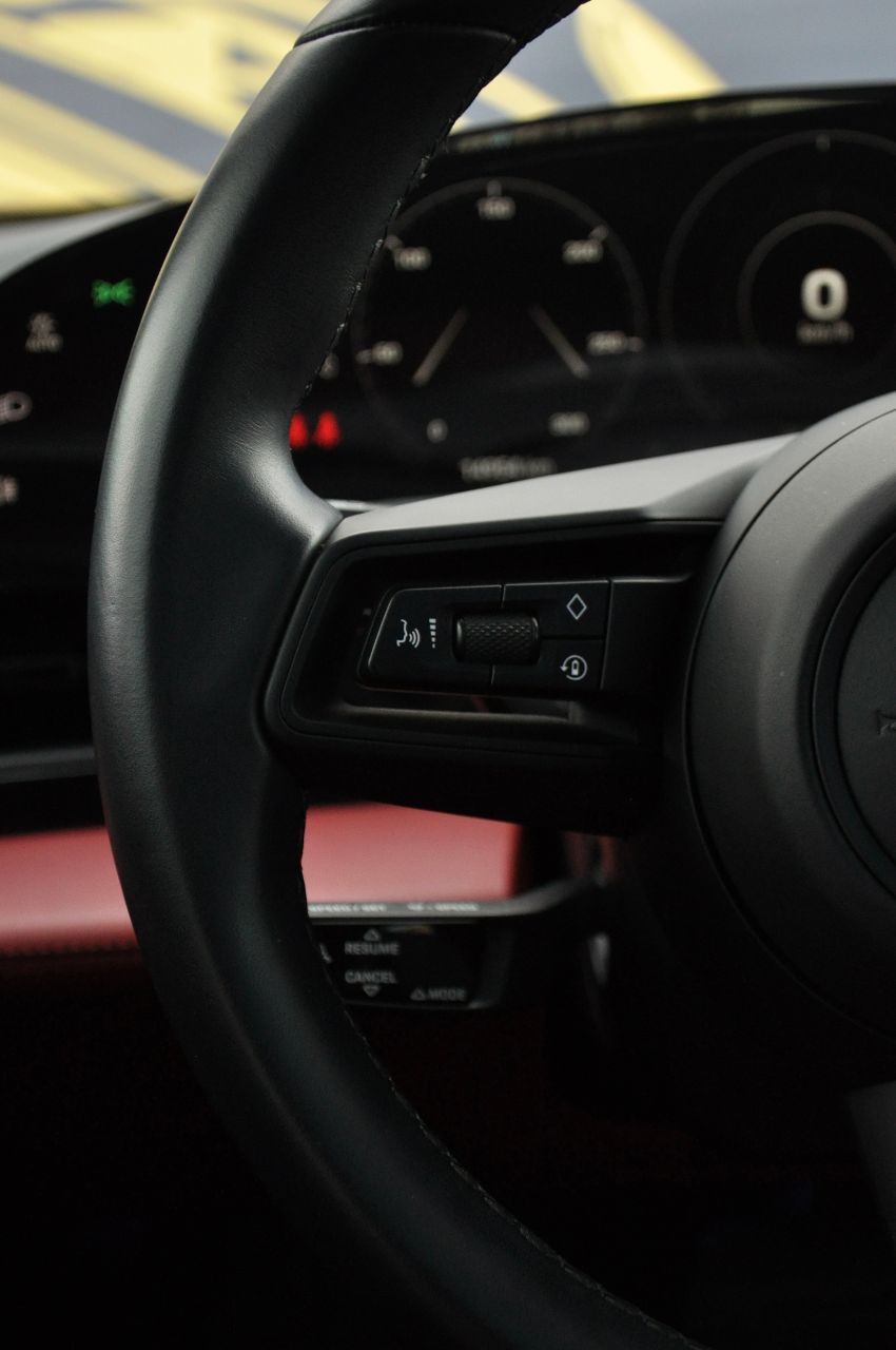 Porsche Taycan - фото 28