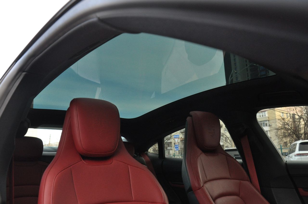 Porsche Taycan - фото 33