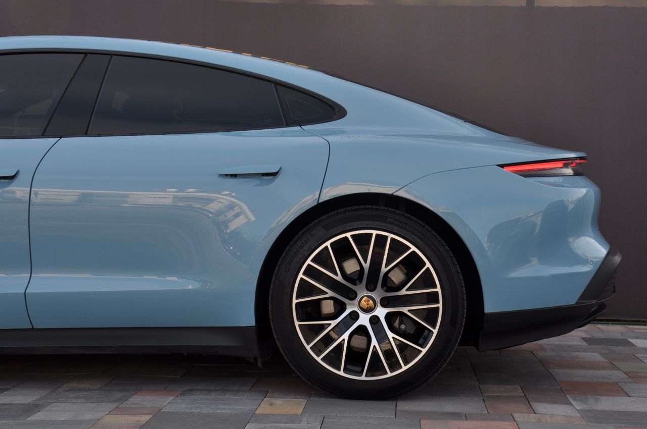 Porsche Taycan - фото 7