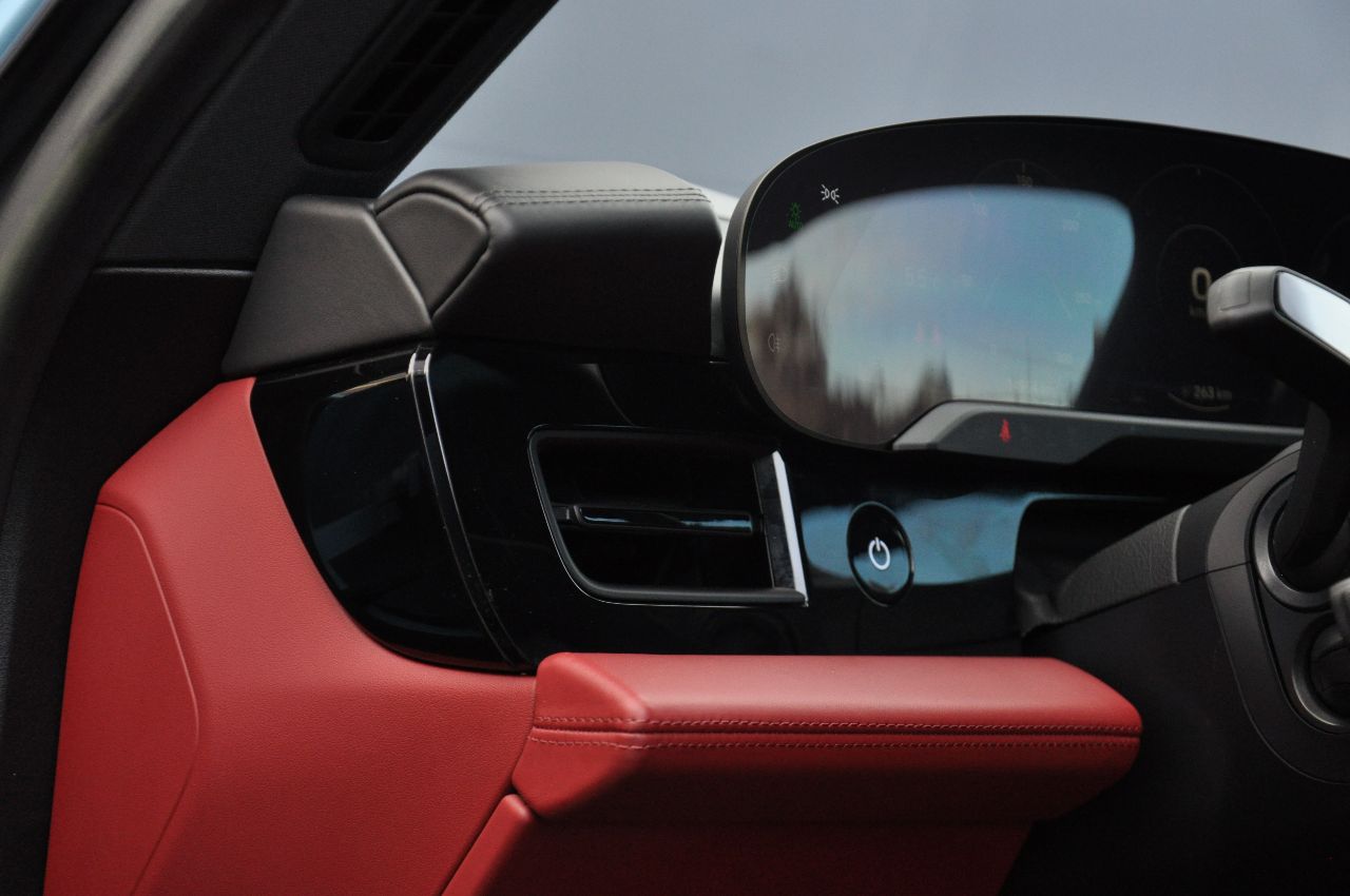 Porsche Taycan - фото 38