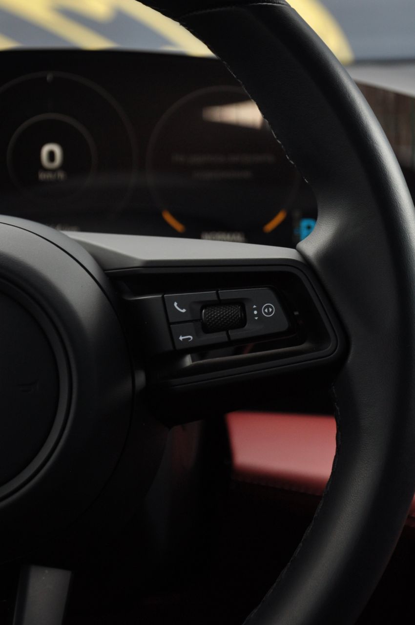 Porsche Taycan - фото 27