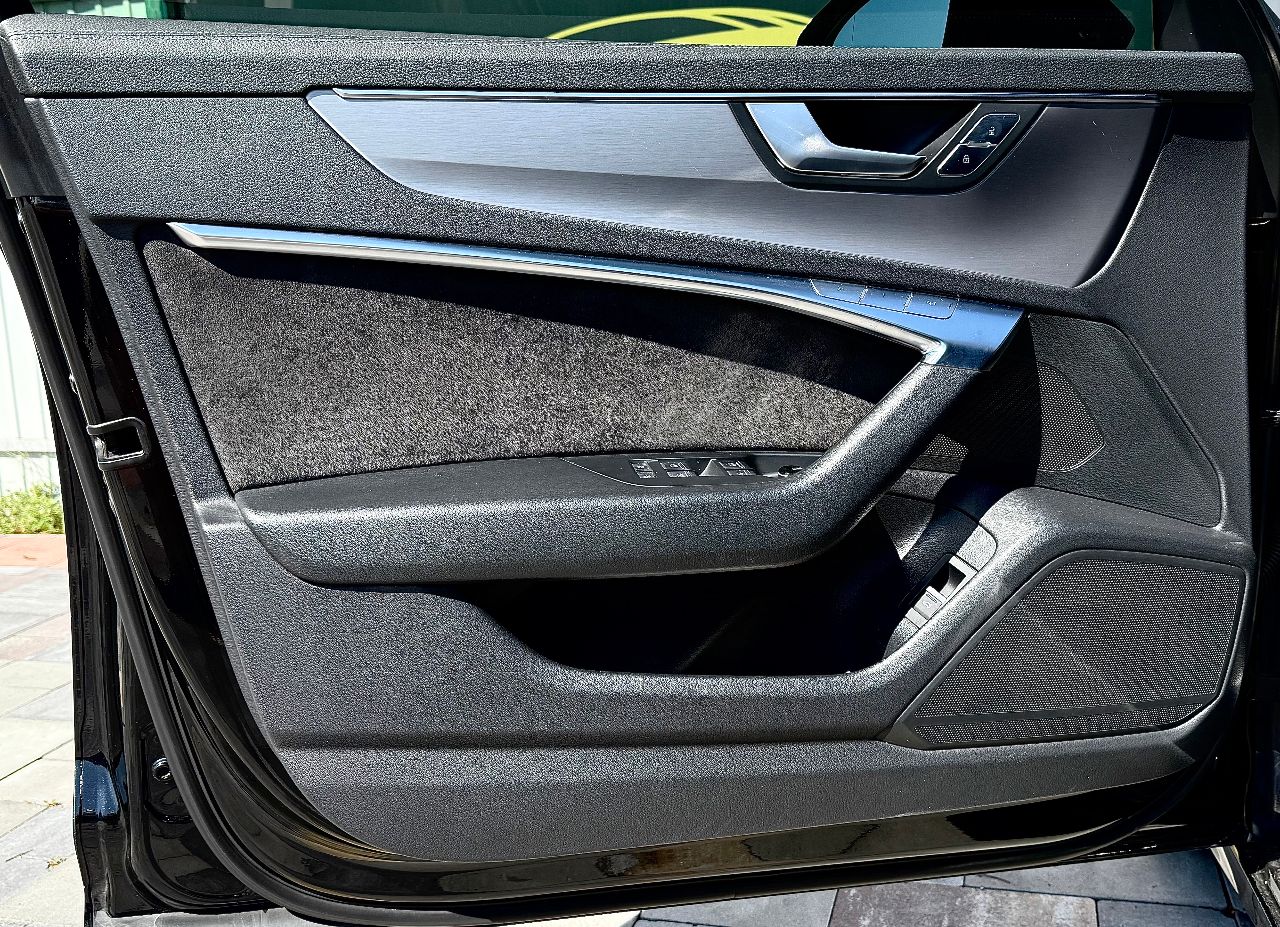 Audi A6 - фото 15