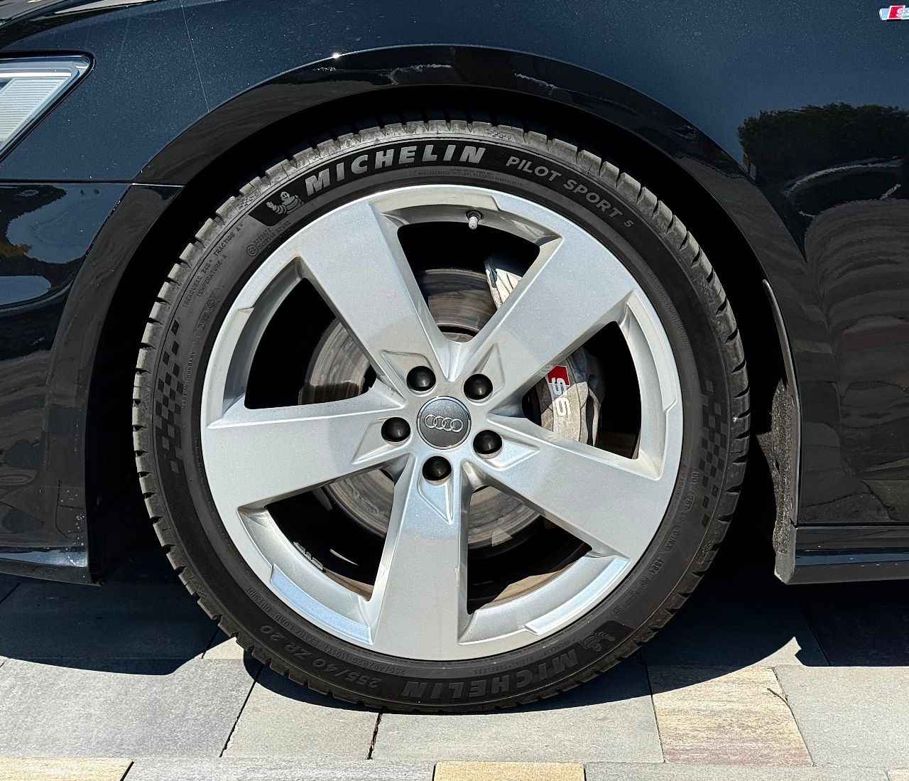 Audi A6 - фото 14