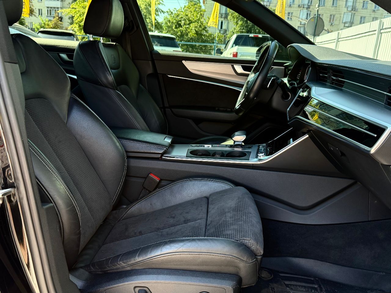 Audi A6 - фото 22