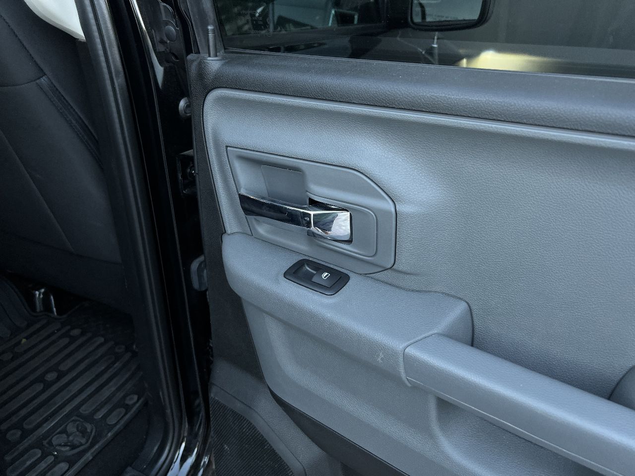 Ram 1500 - фото 24