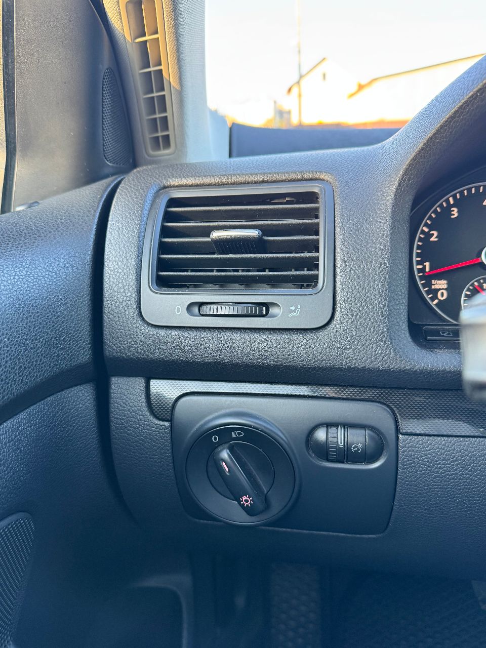 Volkswagen Jetta - фото 23