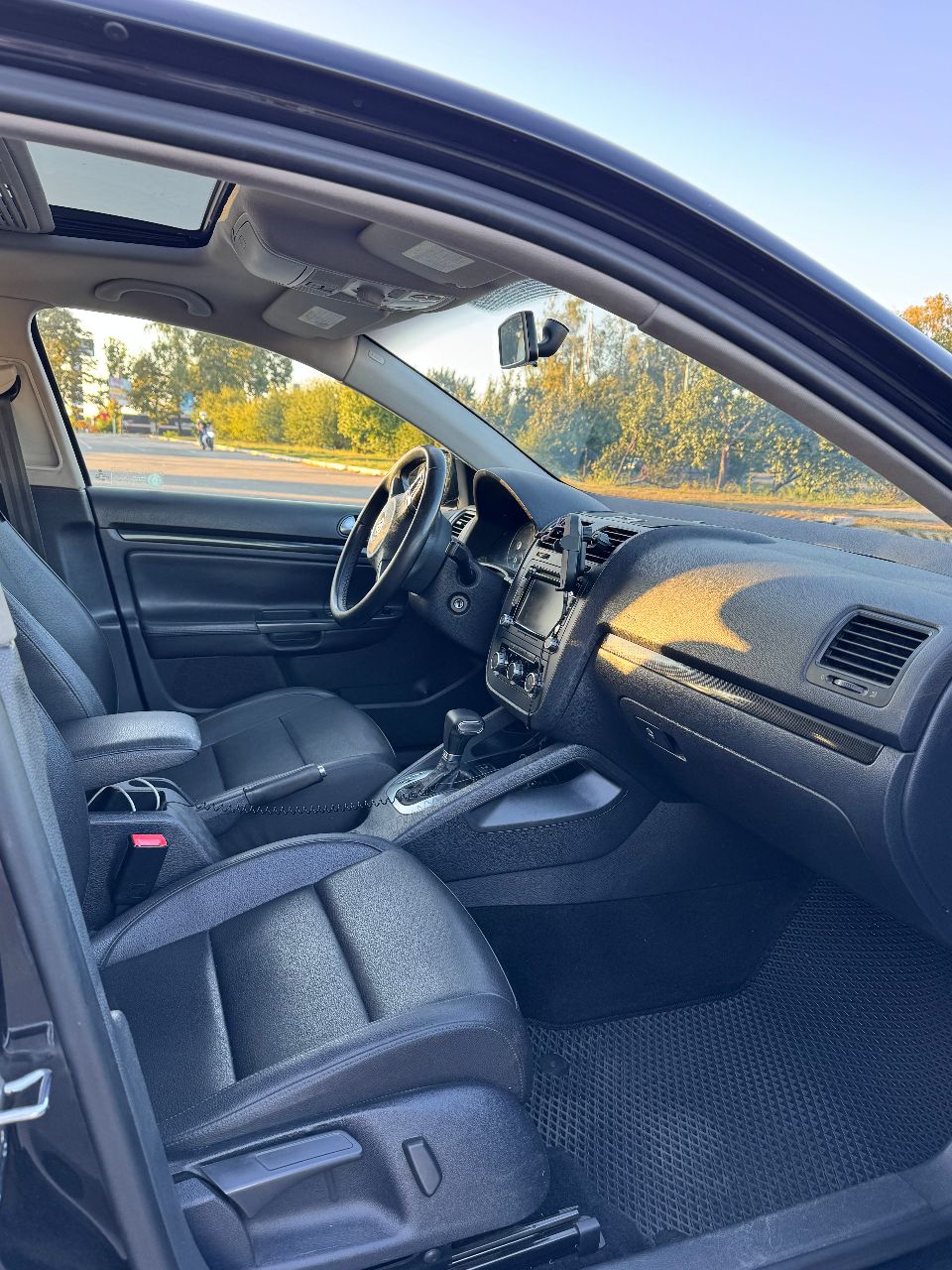 Volkswagen Jetta - фото 15