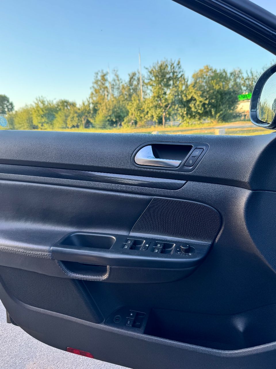 Volkswagen Jetta - фото 17
