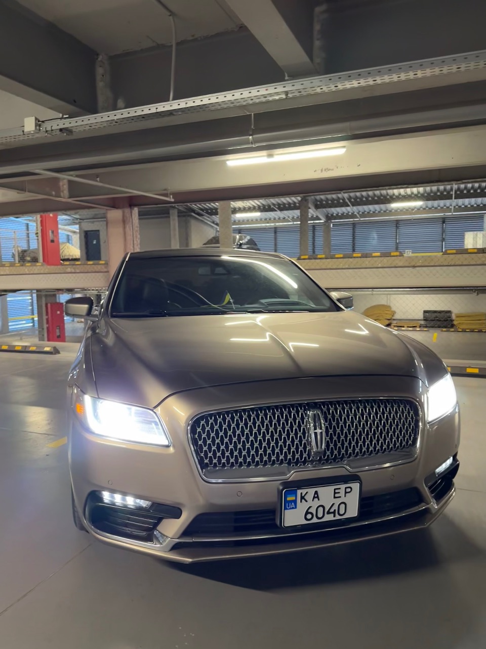 Lincoln Continental - фото 5