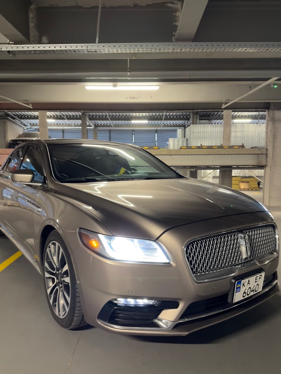 Lincoln Continental - фото 1