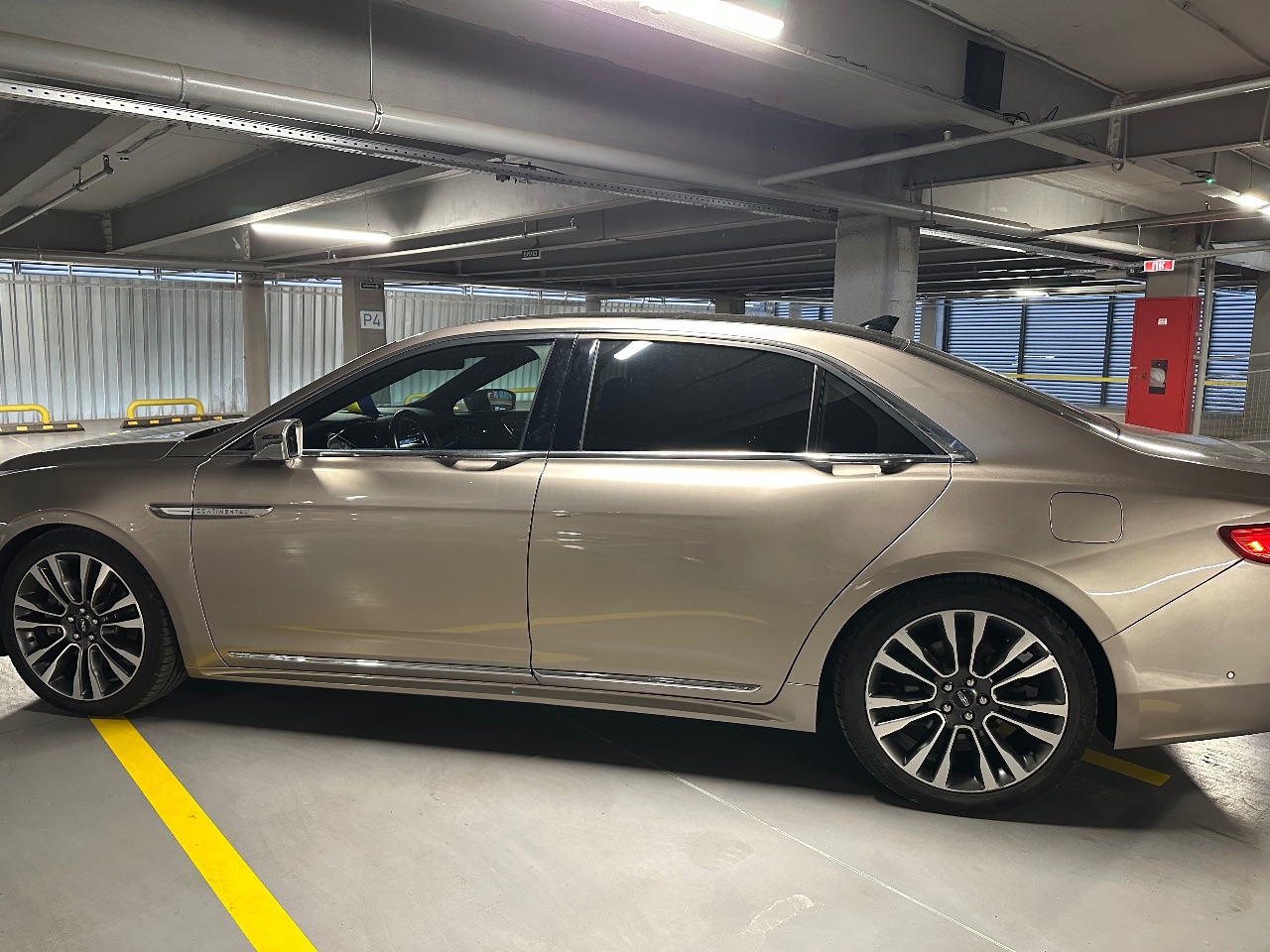 Lincoln Continental - фото 3