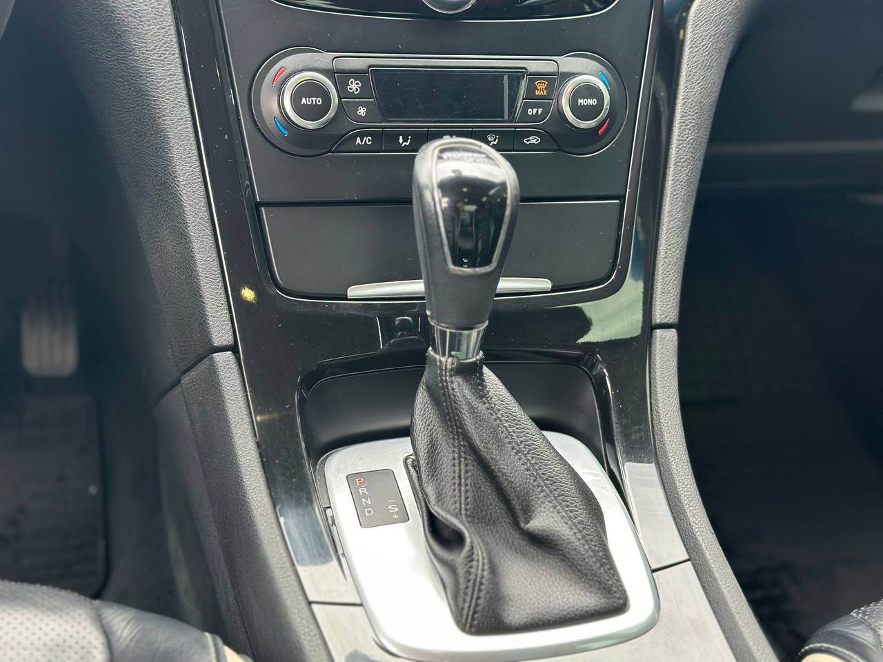 Ford Mondeo - фото 13