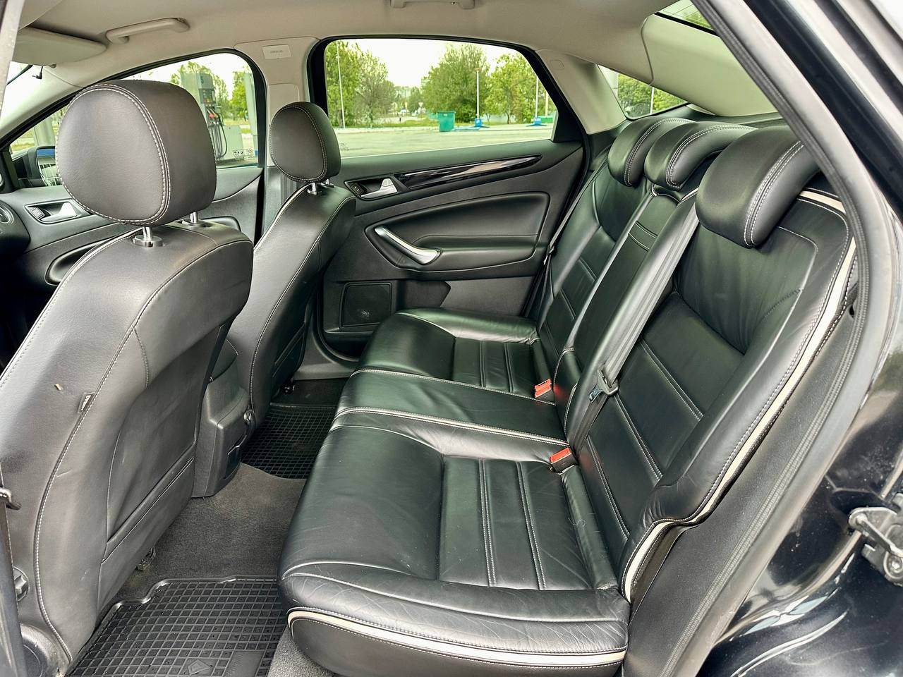 Ford Mondeo - фото 9