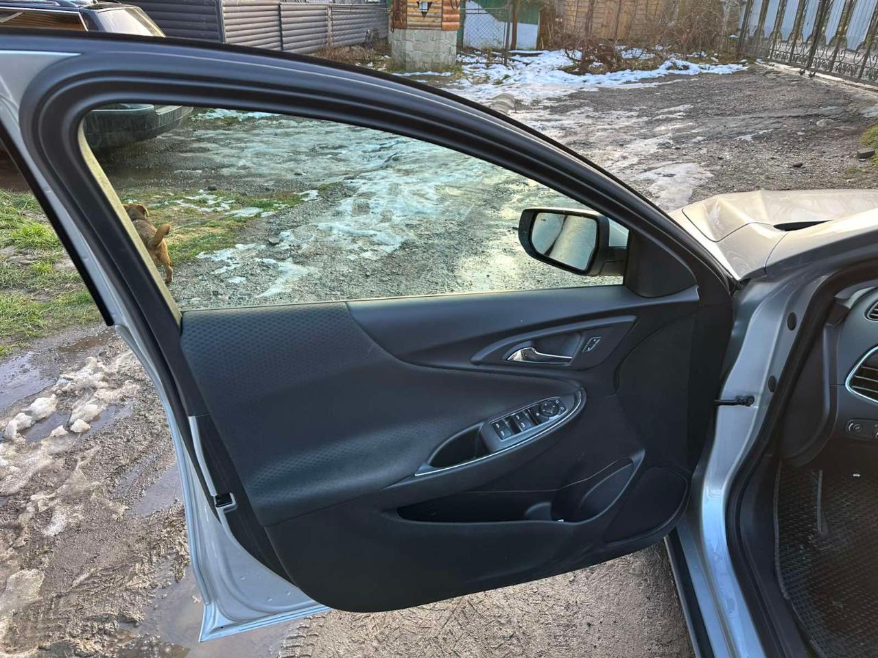 Chevrolet Malibu - фото 1