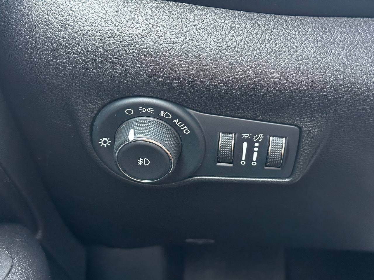 Jeep Compass - фото 28