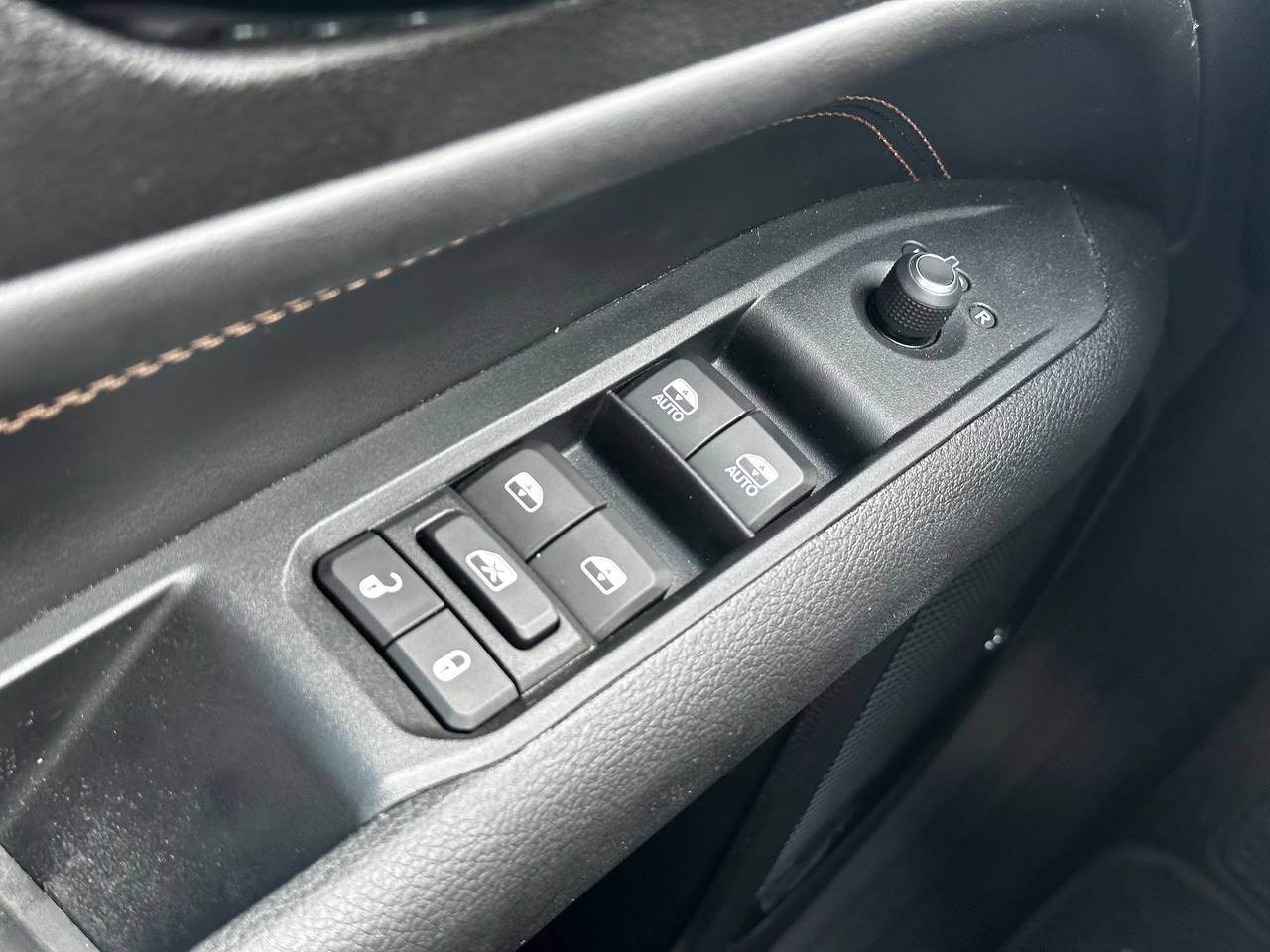 Jeep Compass - фото 29