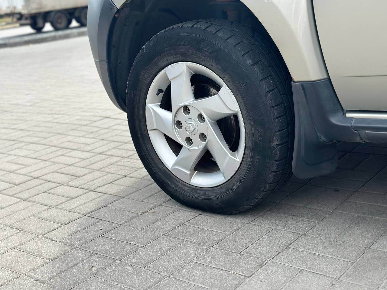 Dacia Duster - фото 9