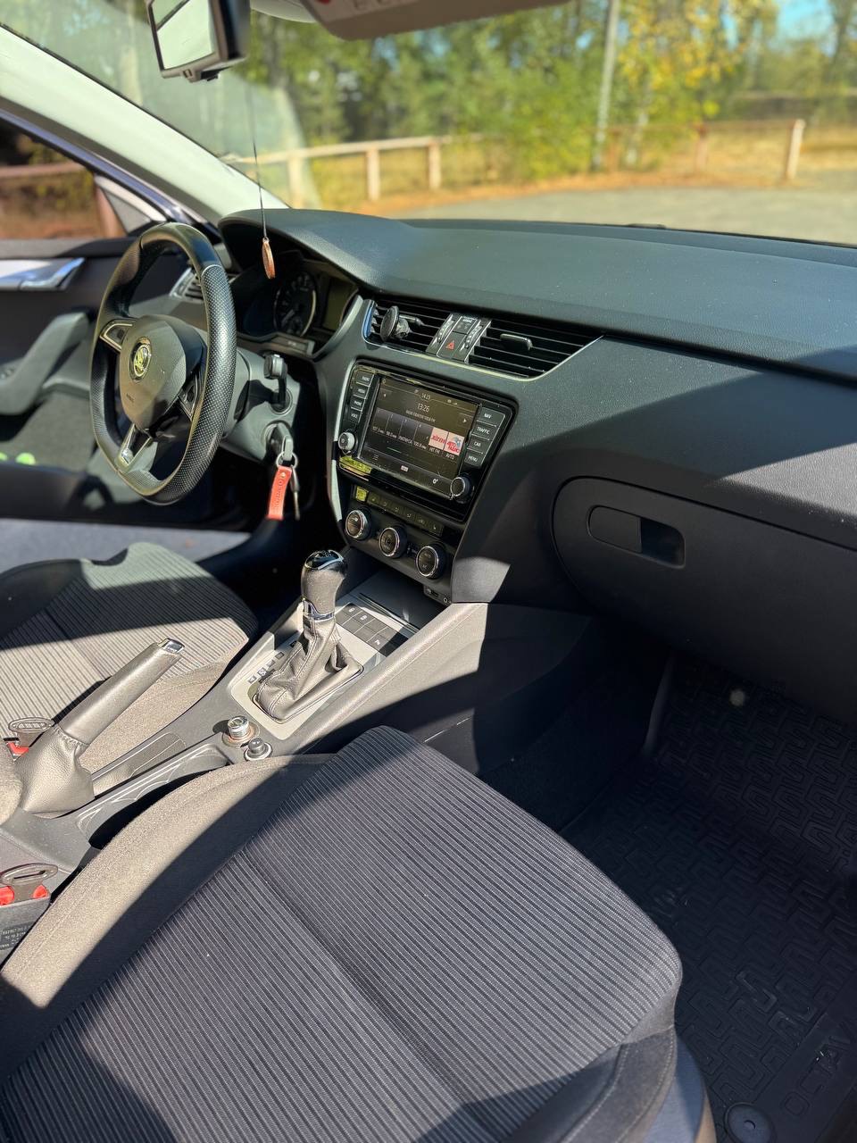 Skoda Octavia - фото 25