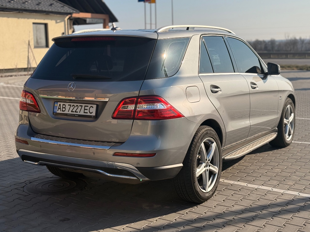 Mercedes-Benz M-Класс - фото 7