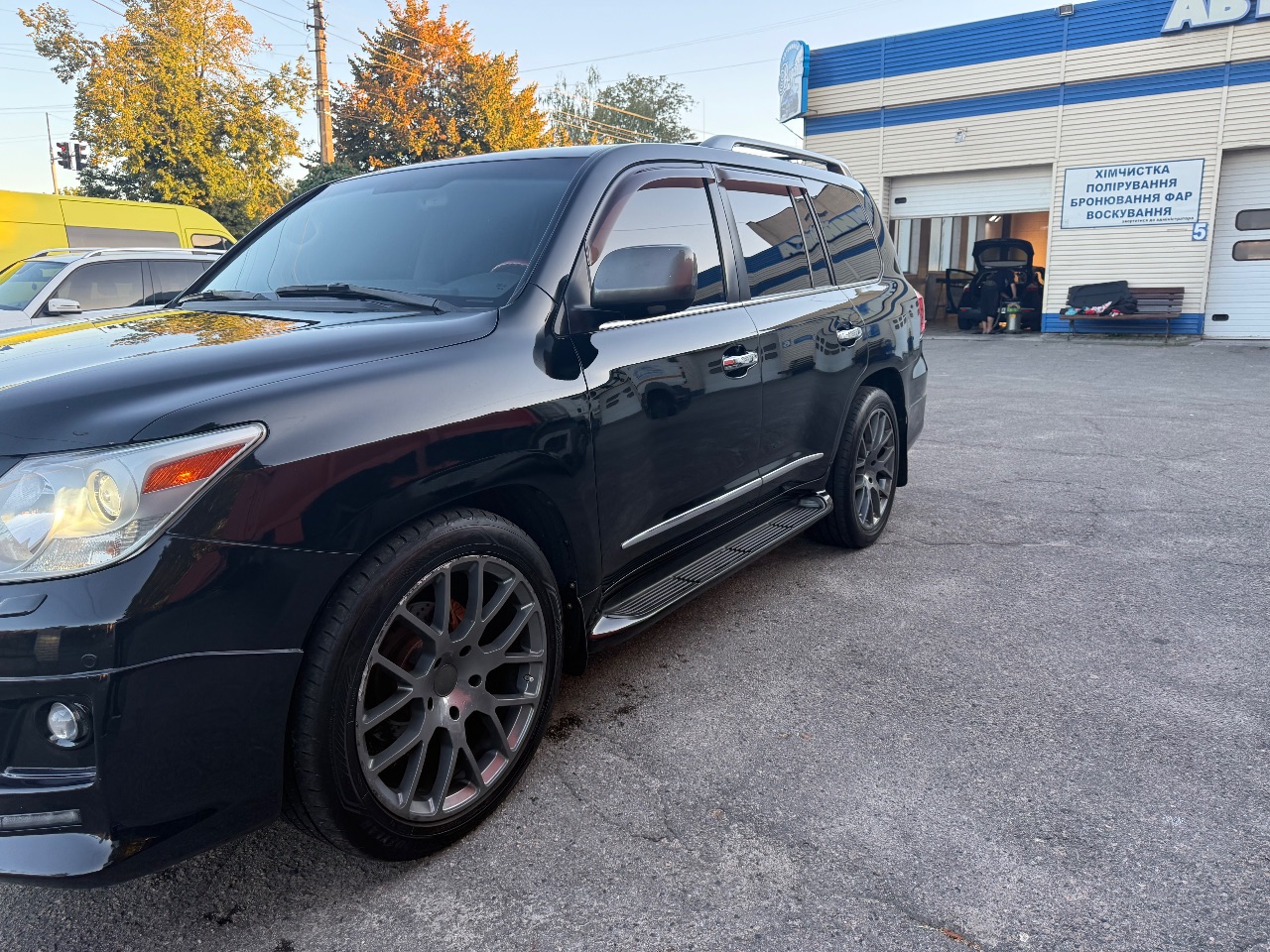 Lexus LX - фото 3