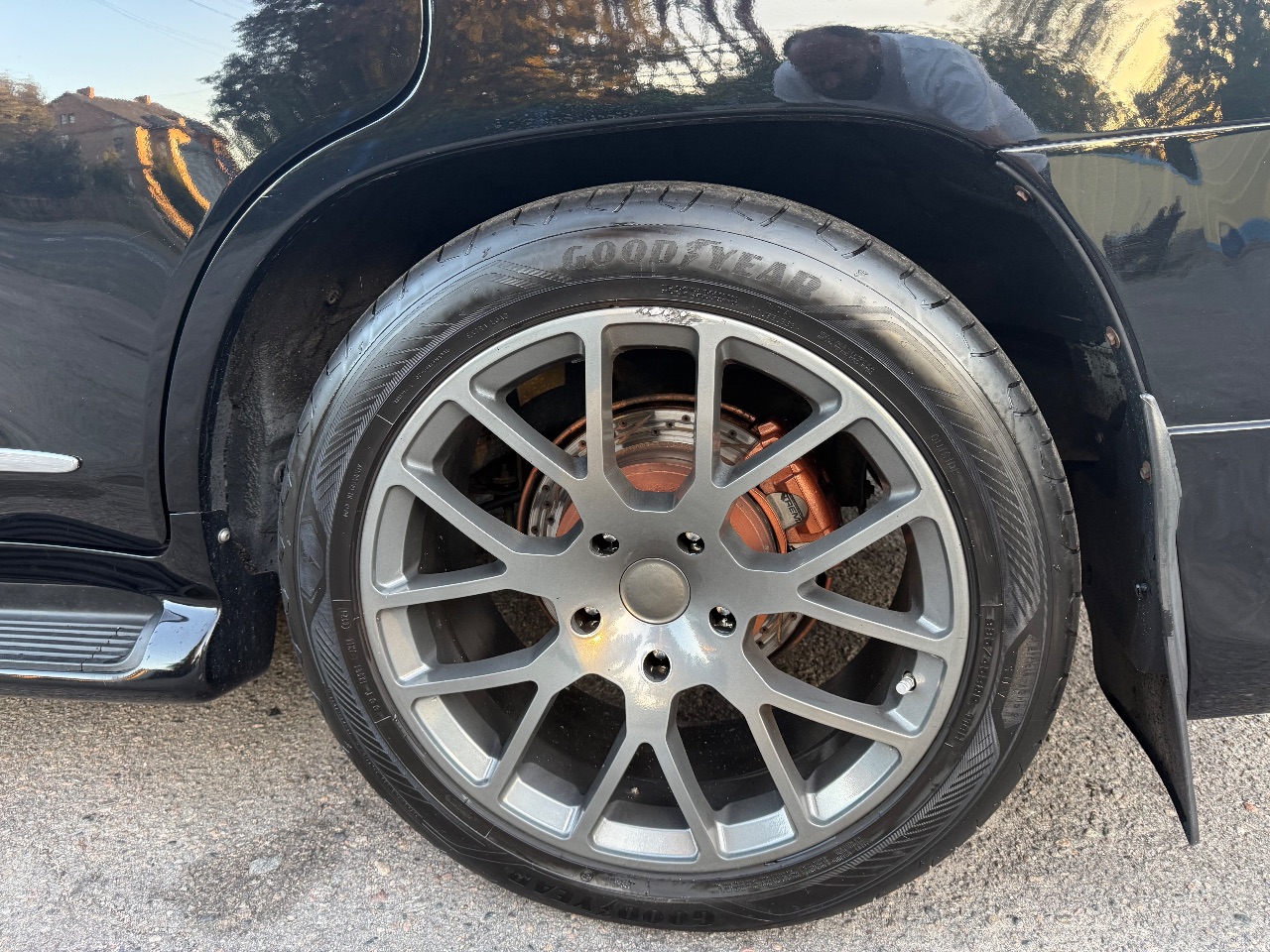 Lexus LX - фото 7