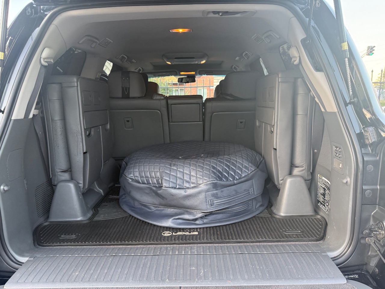 Lexus LX - фото 20