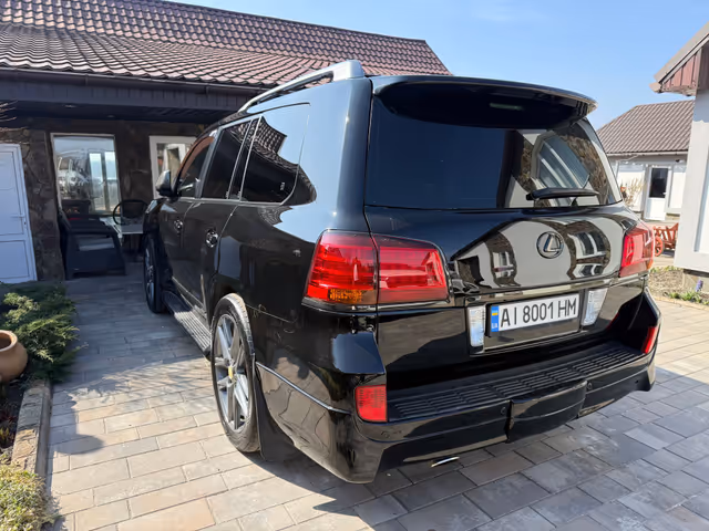 Lexus LX - фото 3
