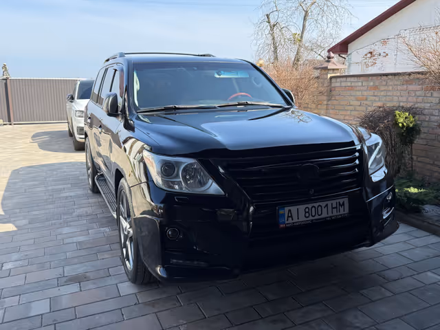 Lexus LX - фото 1