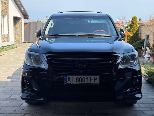 Lexus LX - фото 2