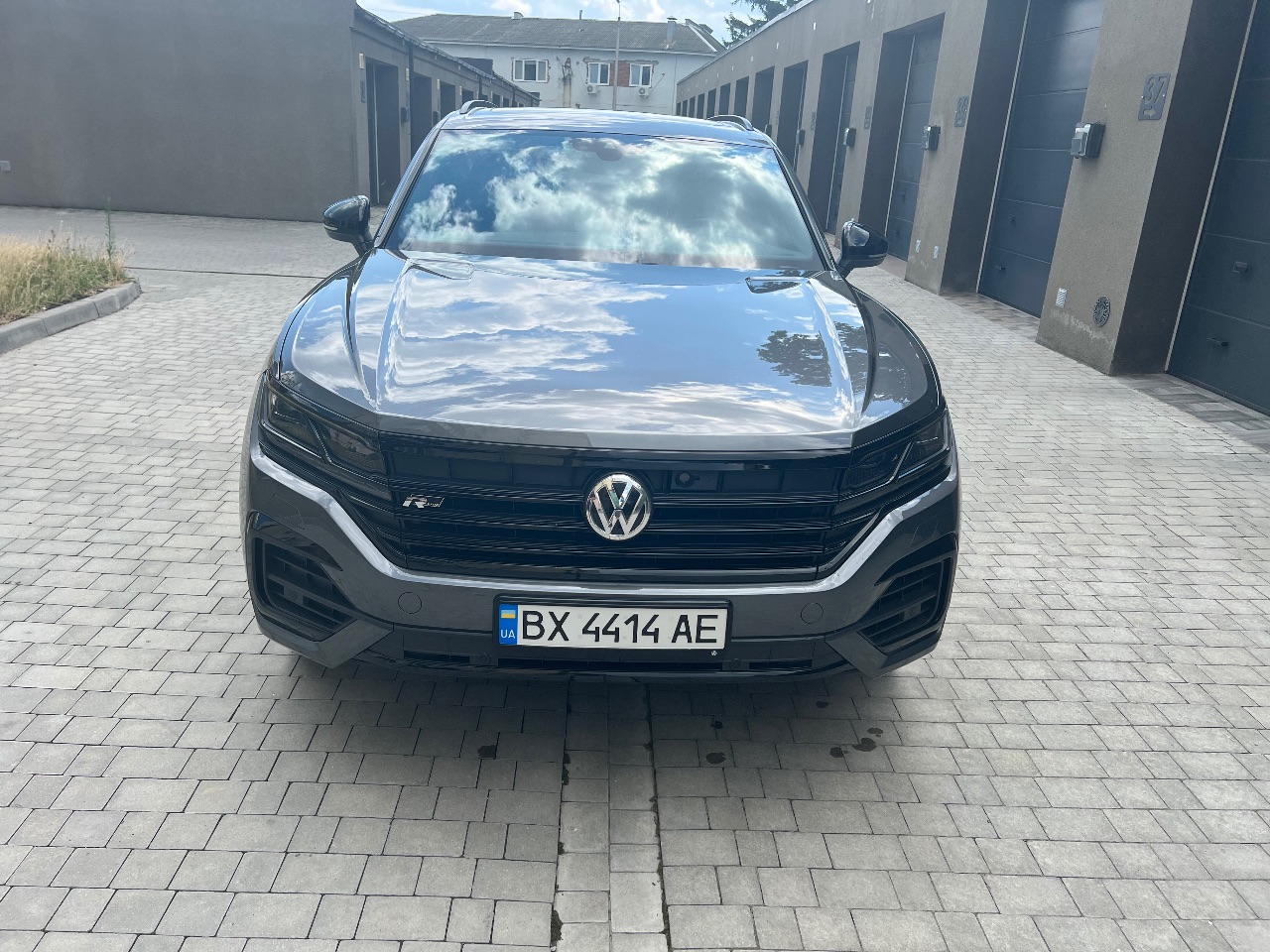 Volkswagen Touareg - фото 14