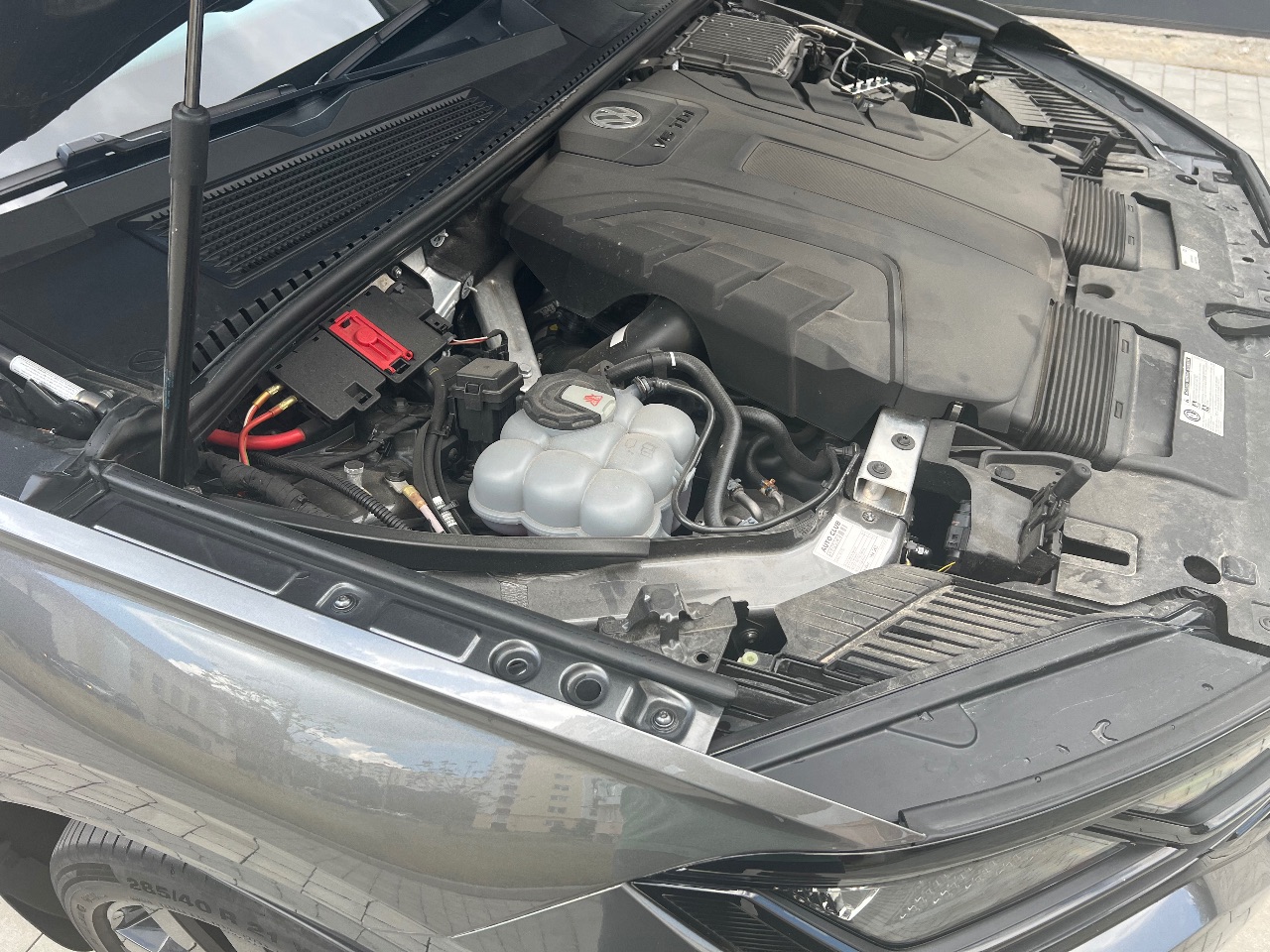 Volkswagen Touareg - фото 17