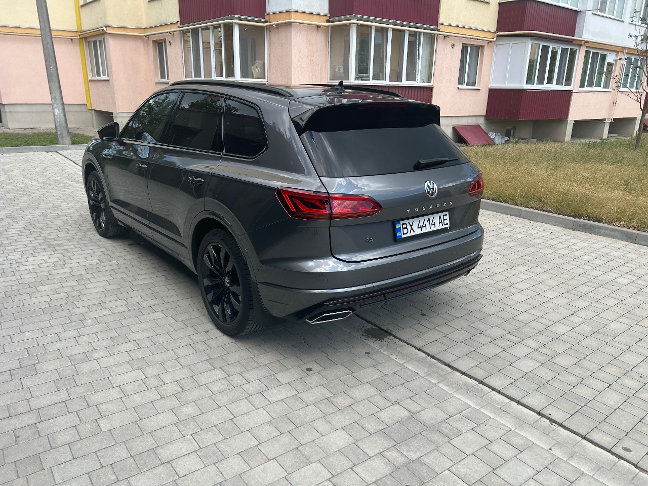 Volkswagen Touareg - фото 15